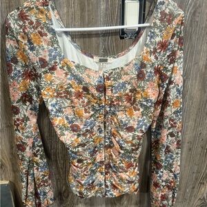 gimmicks by BKE Floral Ruched Long-Sleeve Top in Cream, Orange, Blue, Green